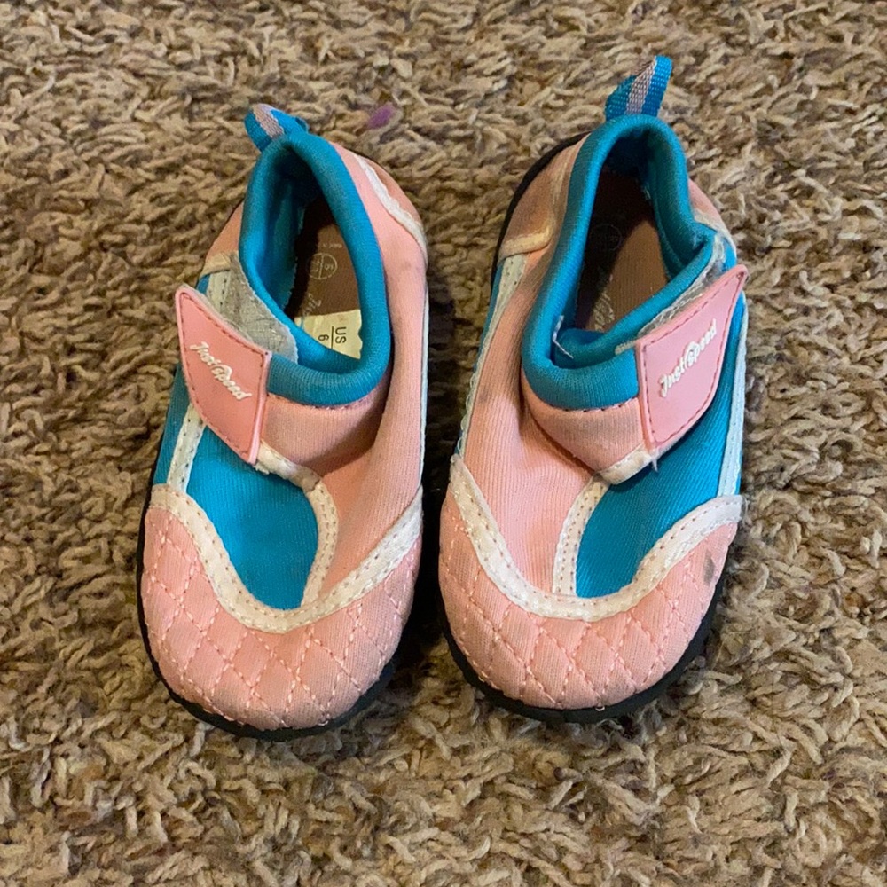 Water shoes